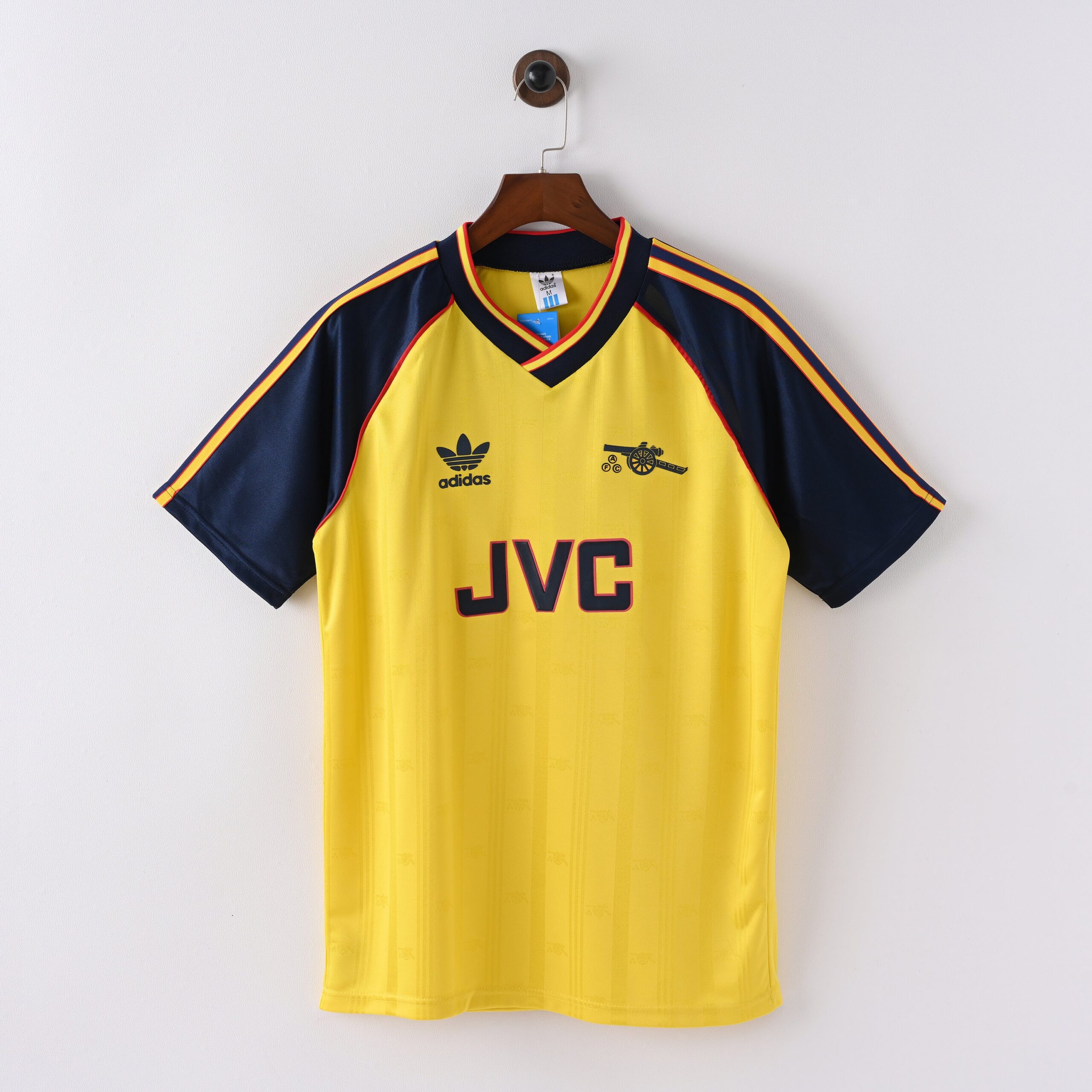 maillot-arsenal-1988-1990-exterieur-vintage-retro-1 Maillot Arsenal Retro Vintage 1988-1990 Exterieur Homme | Foot Sport – Image 1